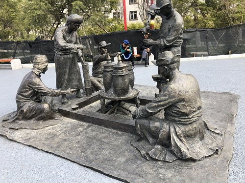 赤流铜韵 红河铜雕与铁雕的艺术精湛之路